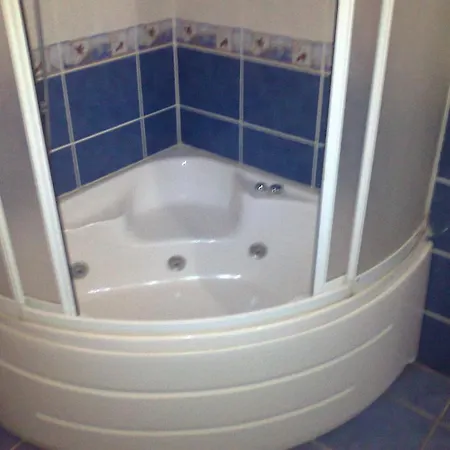 Ozgur Hotel 3*